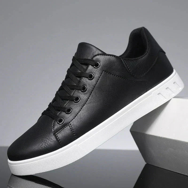 Klassische Ledersneaker