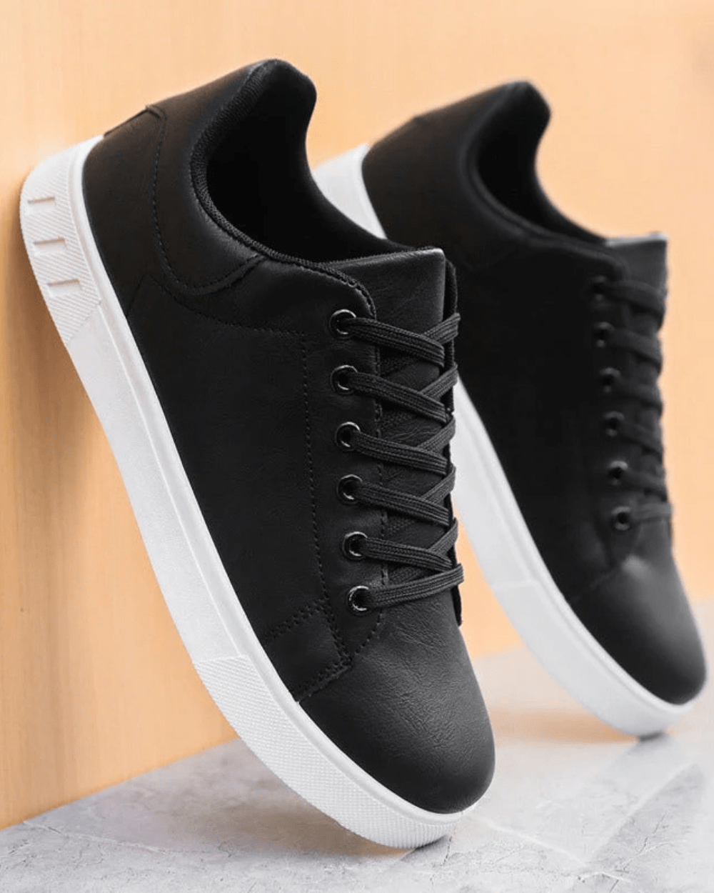 Klassische Ledersneaker